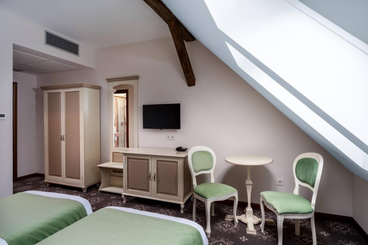 Hotel Leul De Aur Sebeş 외부 사진